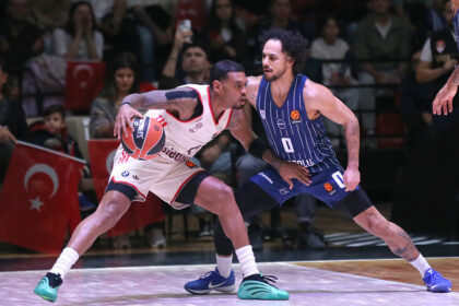 Anadolu Efes, Bayern Münih'i 74-72 yenerek Avrupa Ligi'nde 4. galibiyetini aldı