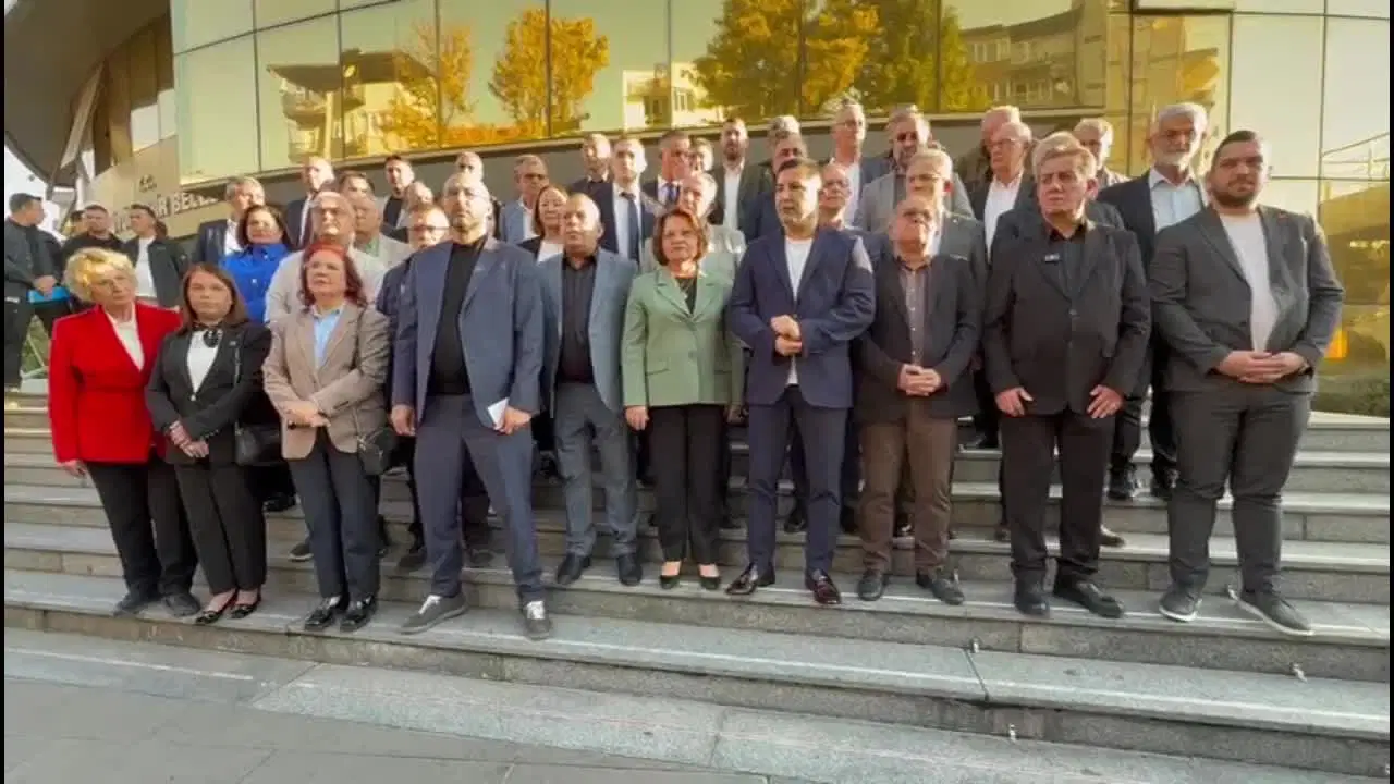 Aydın Büyükşehir Belediye Meclisi öncesi CHP'den barikat ve önerge tepkisi