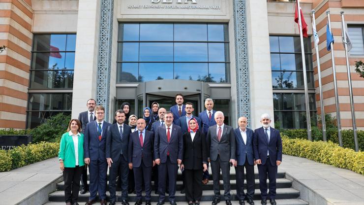 Cumhurbaşkanı Yardımcısı Yılmaz, Türkiye'de Değişen Nüfus ve Ailenin Geleceği sempozyumunda konuştu: