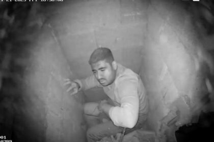 Kablo çekerken düştüğü havalandırma boşluğundan, duvar kırılarak kurtarıldı