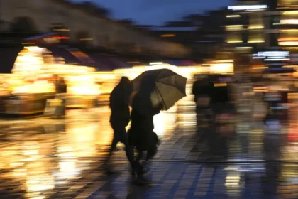 Yeni haftada kış provası: Sağanak geliyor, hava 8-9 derece soğuyor | NTV Haber