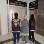 90 yıl hapis cezasıyla aranıyordu: 5 yıldır firari olan şahıs yakalandı | NTV Haber