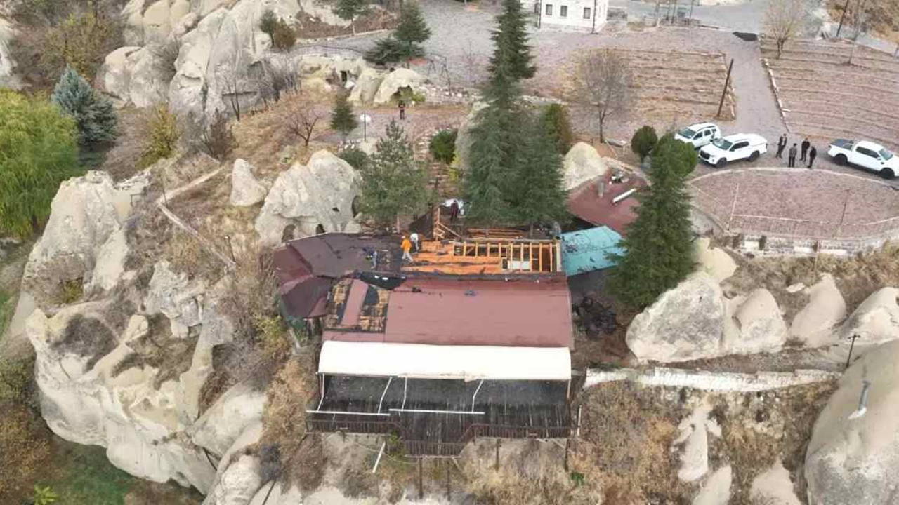 Kapadokya'da kaçak kafeye kepçe vuruldu