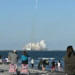 Uzaya ticari uçuş kapışması | Milyarderler rakip oldu, Musk'tan Bezos'a tebrik geldi | NTV Haber