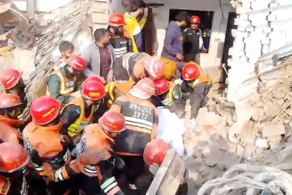 Pakistan'da tutkal fabrikasında patlama: 15 kişi hayatını kaybetti