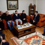 Bakan Yumaklı, Hırvatistan'daki uçak kazasında şehit olan pilot Hasan Bahar'ın ailesini ziyaret etti