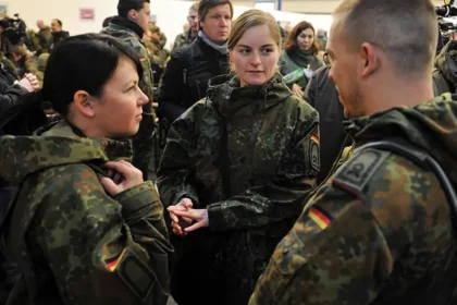 Almanya’da yeni model: Önce gönüllü yetmezse zorunlu askerlik | NTV Haber