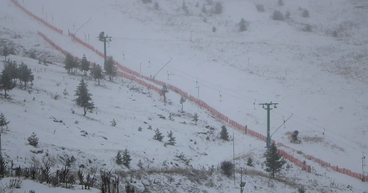 Uludağ ve Kartalkaya beyaza büründü | NTV Haber