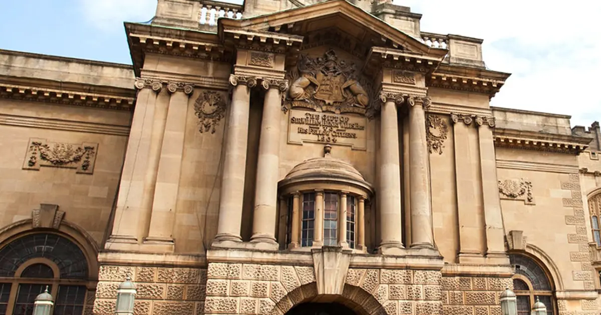 Müzeden 600'den fazla tarihi eser çalındı