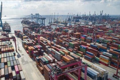 Türkiye'de 45 ilin ihracatı yılın 11 ayında arttı - Son Dakika Ekonomi Haberleri | Video