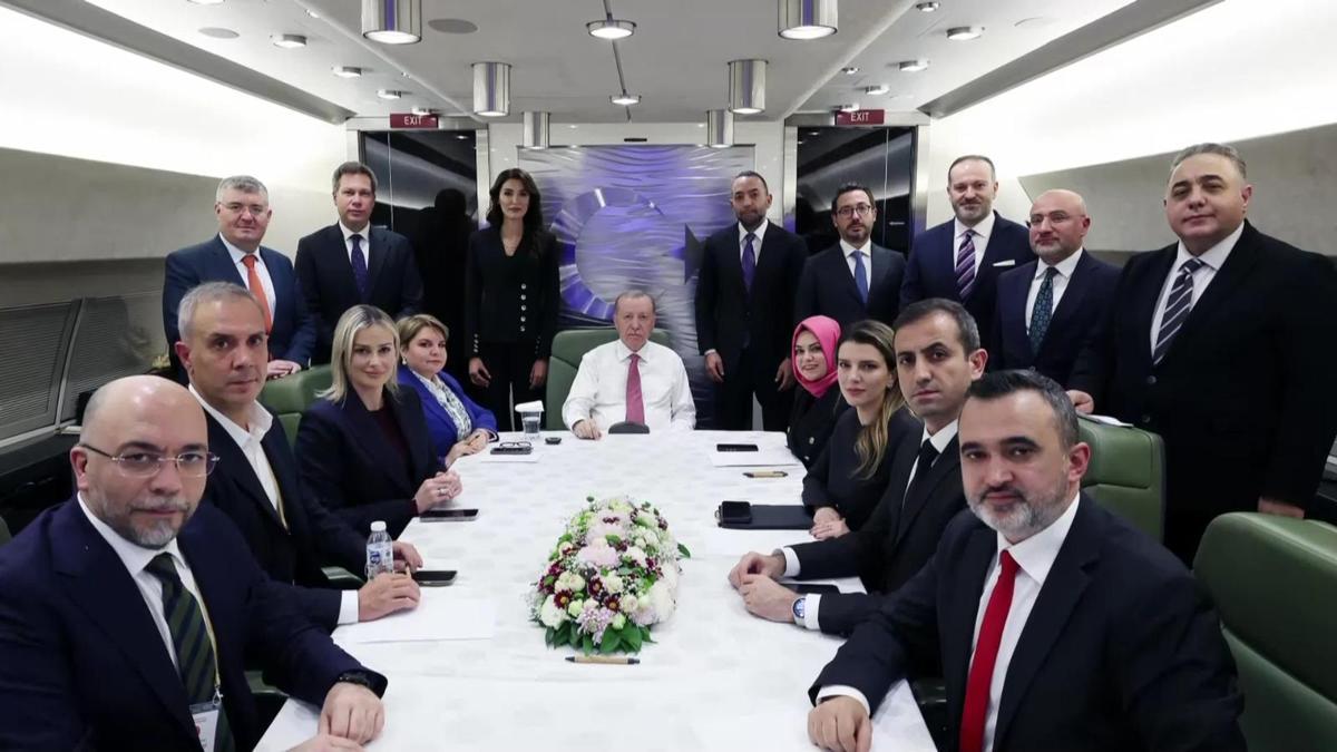 SON DAKİKA... Cumhurbaşkanı Erdoğan: Futbolun temiz ruhundan yanayız - Son Dakika Haberleri CNN Türk | Video