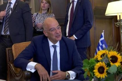 Yunan Savunma Bakanı Dendiasın Türkiye endişesi