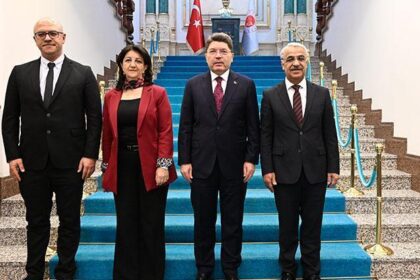 DEM Parti heyetinden peş peşe önemli ziyaretler! Yol haritası nasıl devam edecek?