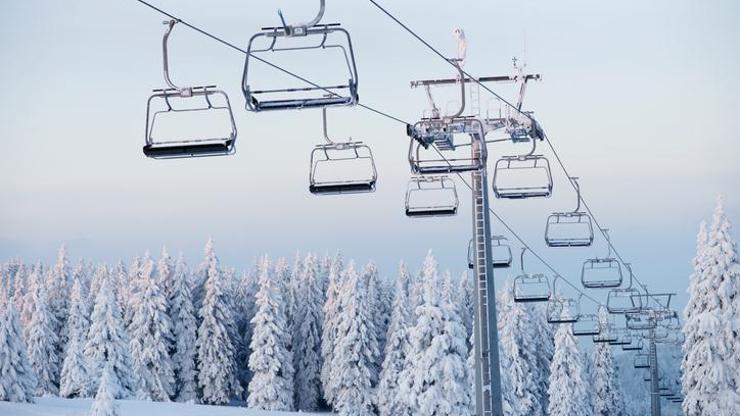 Japonya'da kayak merkezinde facia! Telesiyejde sıkışan çocuk hayatını kaybetti