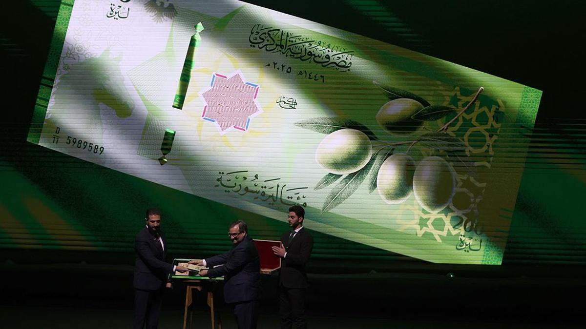 Suriyede yeni banknotların tanıtımı yapıldı - Dünya Haberleri CNN TÜRK | Video