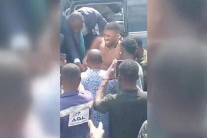 Anthony Joshua Nijeryada trafik kazası geçirdi