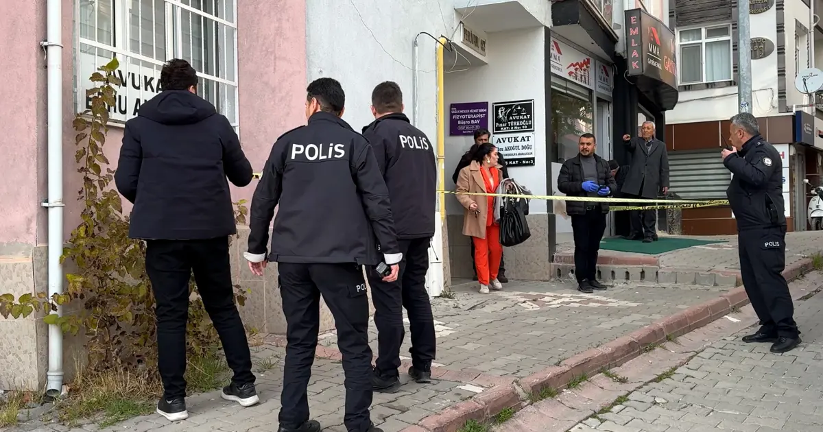 Boşanma aşamasındaki kadına kayınpederinden saldırı. Kız kardeşini öldürdü | NTV Haber