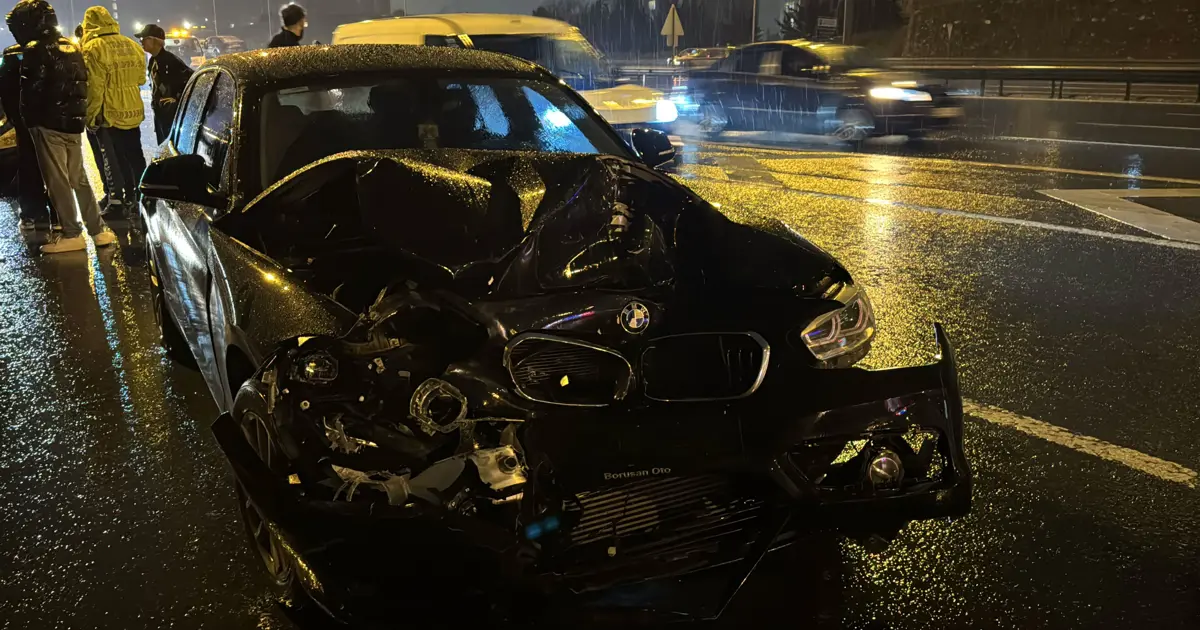 İstanbul'da 7 aracın karıştığı zincirleme kaza | NTV Haber