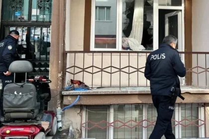 Aksaray'da eve baltalı baskın | NTV Haber