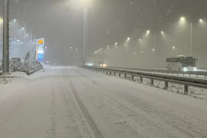 İstanbul yeni yılı beyaz örtüyle karşıladı | NTV Haber