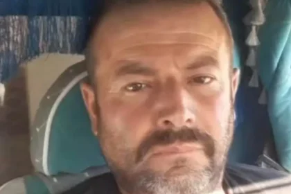 Belediye önünde kendini ateşe veren kişi hayatını kaybetti | NTV Haber