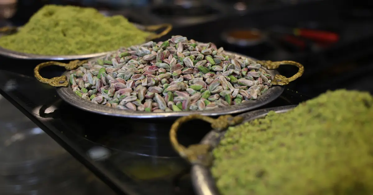 Kilosu altınla yarışıyor. Sahtekarlar gıda boyası ve bezelye kullanıyor | NTV Haber