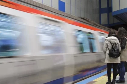 İstanbul'da metroda teknik arıza. Seferlerde aksama yaşanıyor | NTV Haber