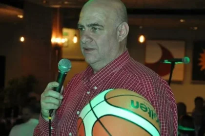 Eski milli basketbolcu Ediz Baksi, balkondan düşerek yaşamını yitirdi | NTV Haber