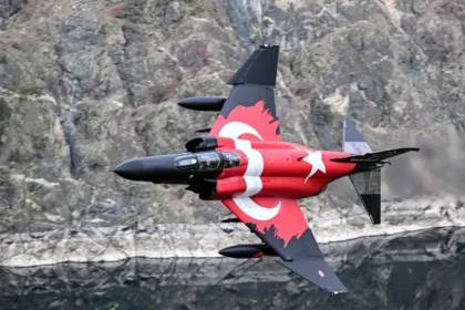 Baba fantom F-35'le karşılaştı, tatbikatın yıldızı oldu  | NTV Haber