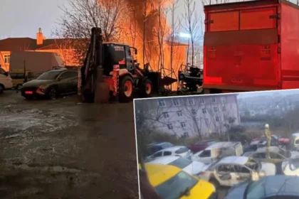 Gaziosmanpaşa'da otopark yangını, 14 araç yandı | NTV Haber