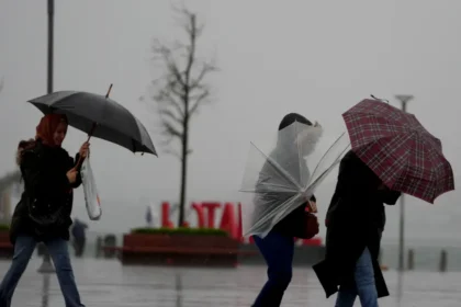 Meteoroloji'den uyarı üzerine uyarı. Fırtına, kar, yağmur... Günlerce sürecek | NTV Haber