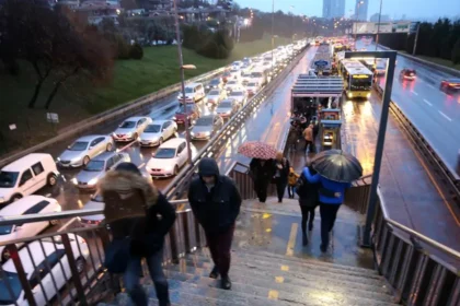 İstanbul Valisi Gül'den aşırı soğuk uyarısı. "112'yi arayın" | NTV Haber