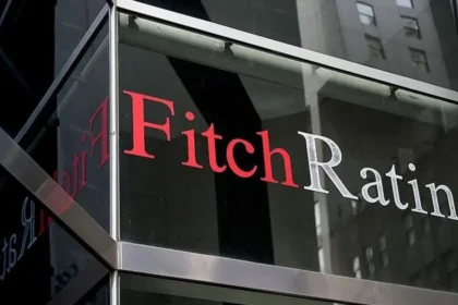 Fitch, Ukrayna'nın kredi notunu yükseltti