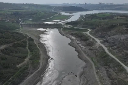 İstanbul'da su bitiyor. "Yağmura engel oluyoruz" | NTV Haber