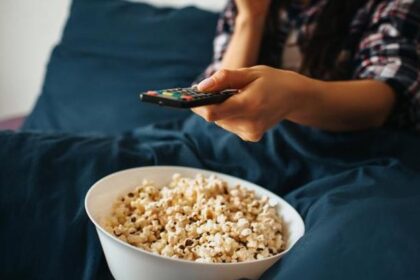 3 OCAK TV YAYIN AKIŞI: Kanal D, TRT 1, TV8, ATV, NOW, STAR TV, SHOW TV’de hangi diziler var?