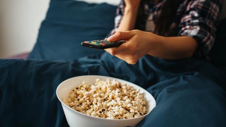 3 OCAK TV YAYIN AKIŞI: Kanal D, TRT 1, TV8, ATV, NOW, STAR TV, SHOW TV’de hangi diziler var?