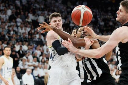 Potadaki derbide Fenerbahçe, Beşiktaş’ı deplasmanda geçti