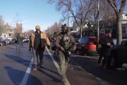 ABDde göçmen polisi durmuyor… Yine şiddet baş gösterdi