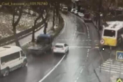 Esenler’deki İETT otobüsü kazası kamerada