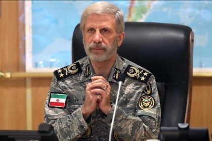 İran ordusundan ABD açıklaması: Elimiz tetikte, düşmanın hareketlerini izliyoruz