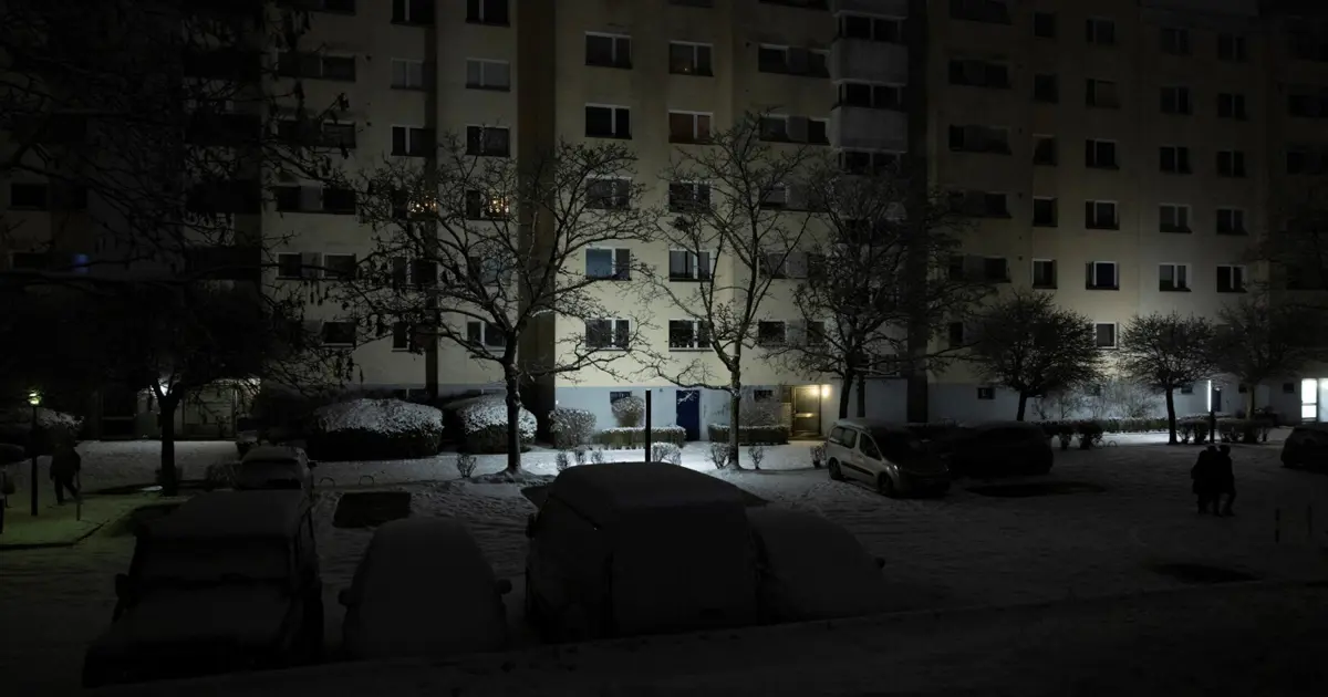 Berlin karanlığa gömüldü. Perşembe gününe kadar elektrik yok