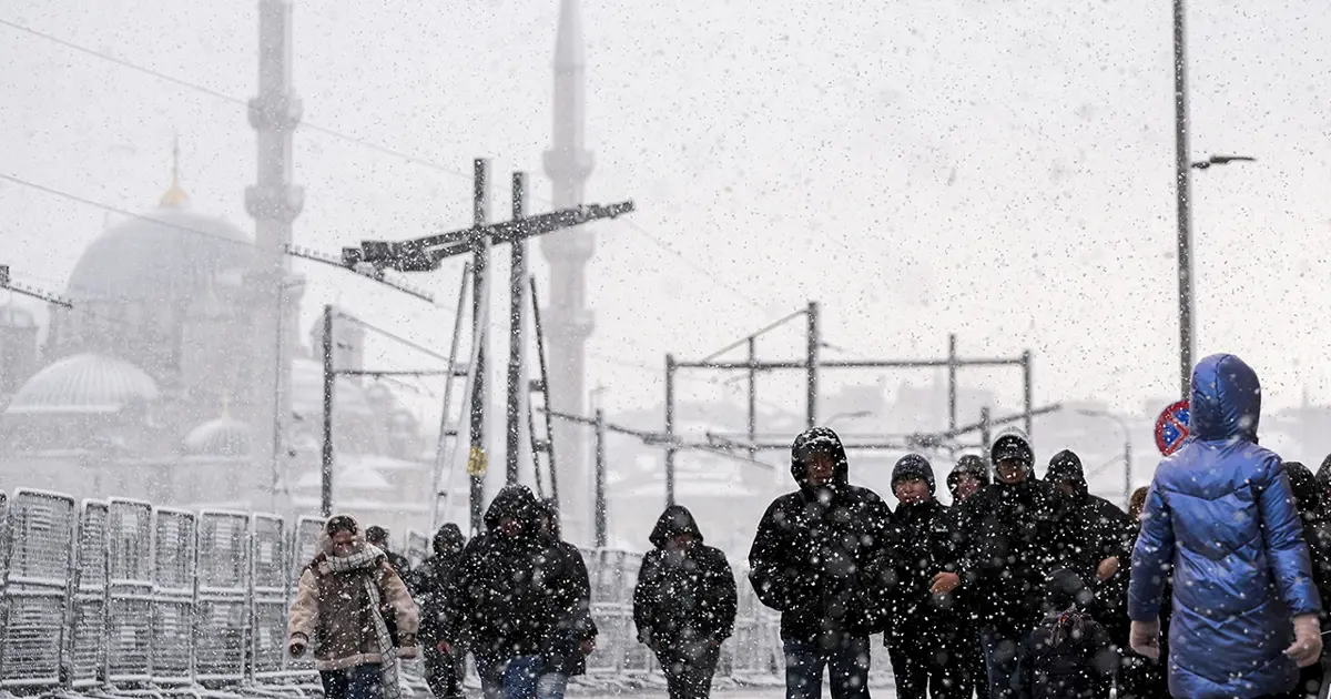 Dondurucu soğuk ve çığ uyarısı | NTV Haber