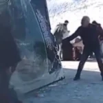 Kars'ta yolcu otobüsü devrildi. Yaralılar var | NTV Haber