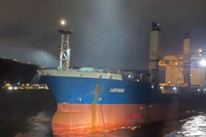 İstanbul - İstanbul Boğazı'nda sürüklenen yük gemisi kurtarıldı