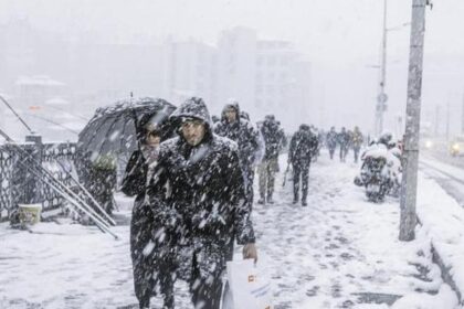 4 ŞUBAT OKULLAR TATİL Mİ? Bugün Okul Var Mı? 4 Şubat Valiliklerden Kar Tatili Haberi Geldi Mi? İstanbul, Ankara, Edirne, Tekirdağ, Tunceli, Malatya, Sivas...