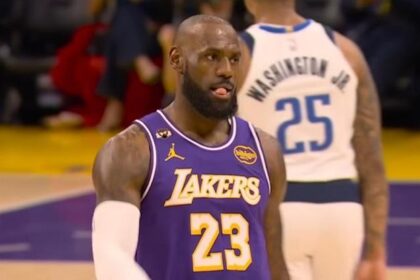 Lakers, Dallas'ı yendi; LeBron James, NBA tarihine geçti