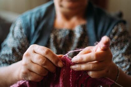 Milyonlarca ev kadınına emeklilik yolu açılıyor İşte o teklifin detayları…