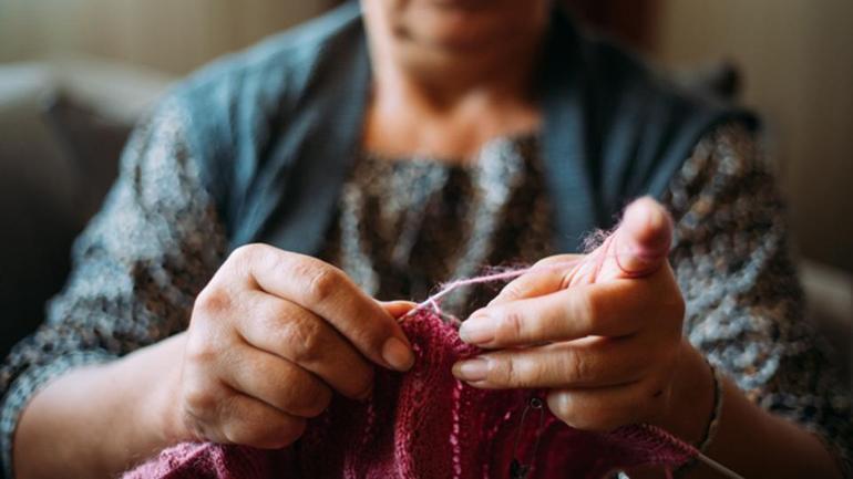 Milyonlarca ev kadınına emeklilik yolu açılıyor İşte o teklifin detayları…