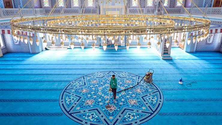 Mersin’de Ramazan ayı öncesinde ibadethanelere temizlik