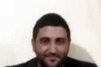 Samanların üzerini kapatmak isterken akıma kapılıp, öldü